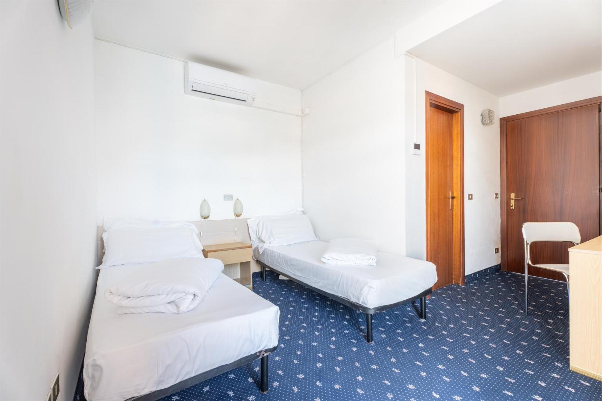 Lake Hotel Ifigenia 토르볼레 외부 사진