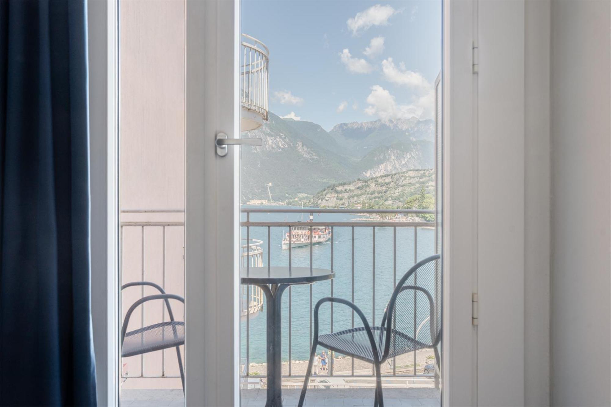 Lake Hotel Ifigenia 토르볼레 외부 사진