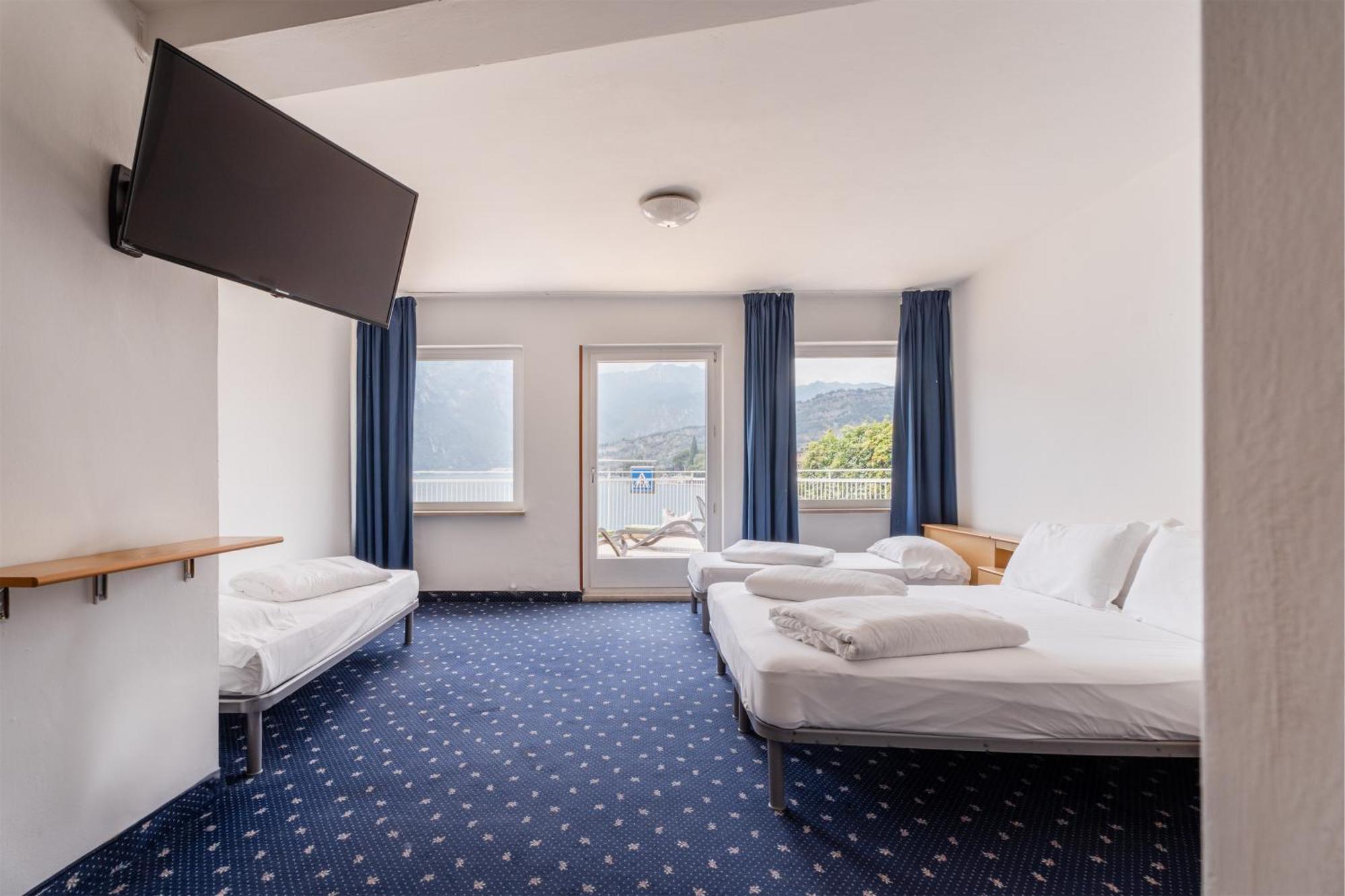 Lake Hotel Ifigenia 토르볼레 외부 사진